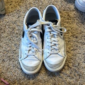 Nike Women’s Blazers ‘77 Low